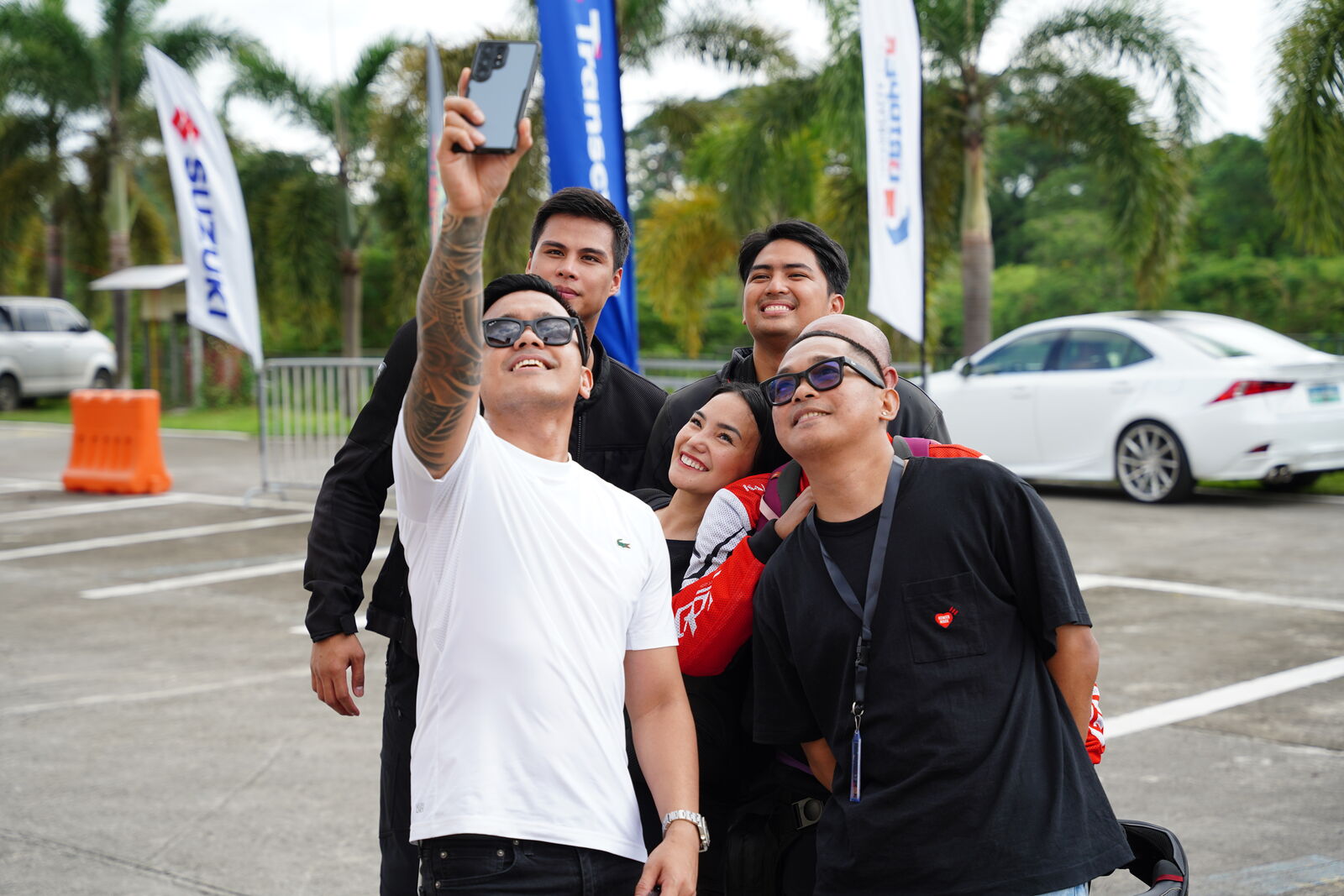 Festival crowd taking a selfie, CIFOS 2025