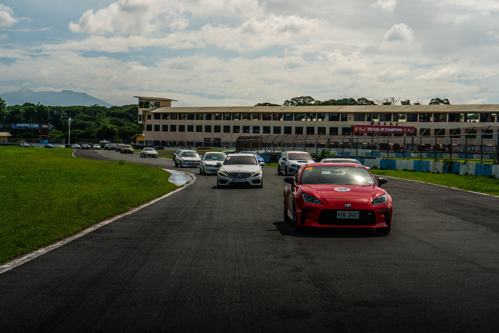 Tour d'Elegance ceremonial lap, CIFOS 2025